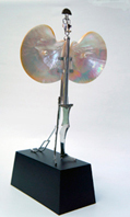 Mario Martin del Campo, Luciérnaga Plata 925 y concha 40 x 27 x 17 cm. 2012  